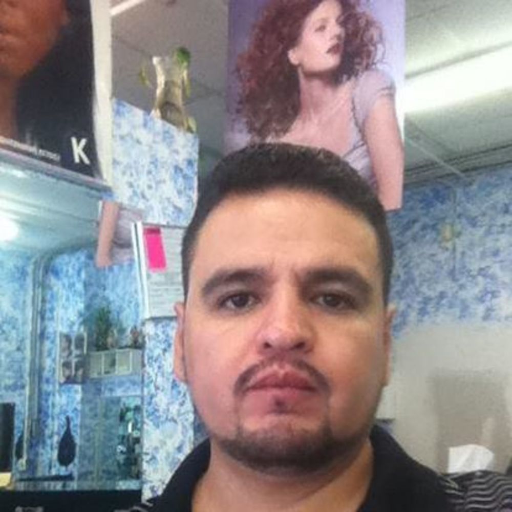 Meet your Posher, Luis e.